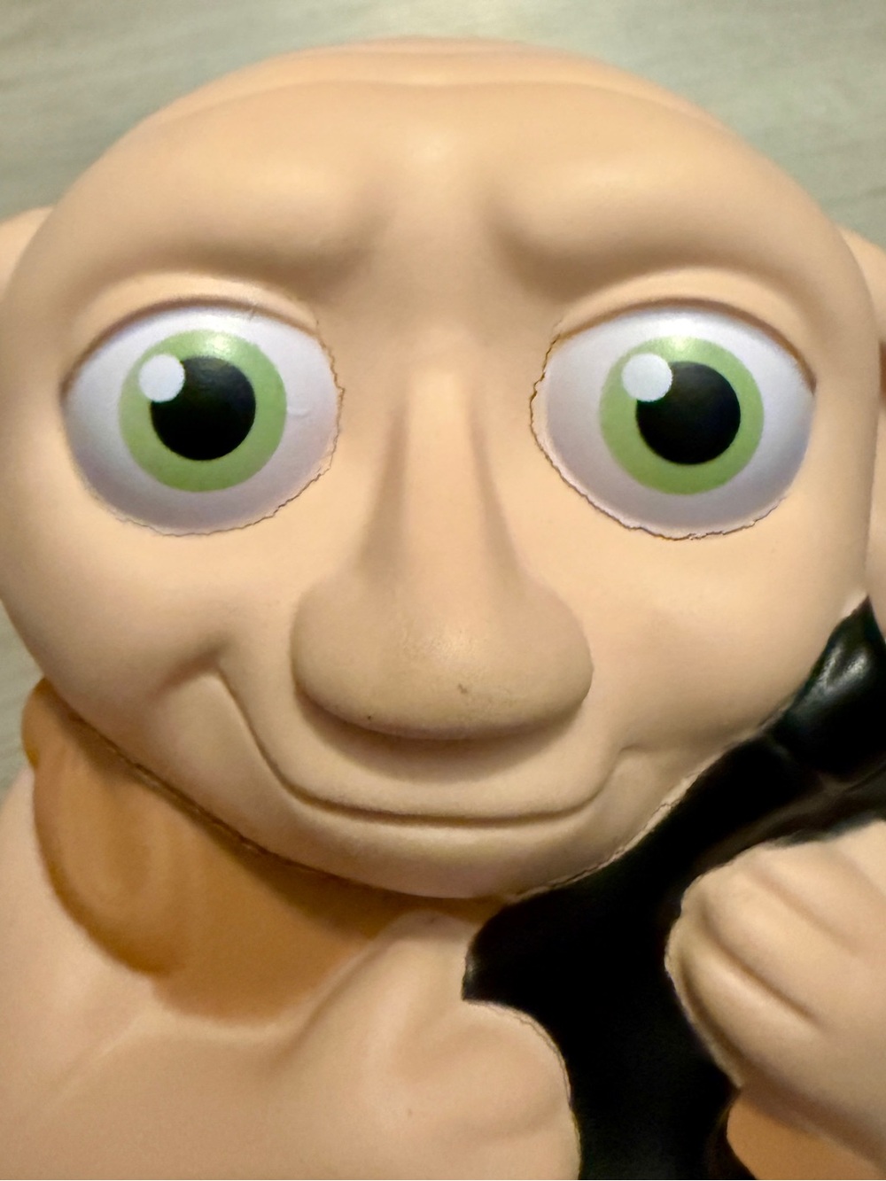 The Noble Collection Harry Potter Squeeze & Hug Dobby Pufflums Figure-read Notes - Picture 7 of 7